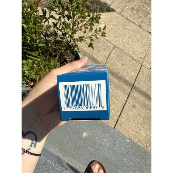 COOLA Classic Sport Sunscreen for Face SPF 50, 1.7 oz White Tea Organic Vegan - Picture 6 of 7